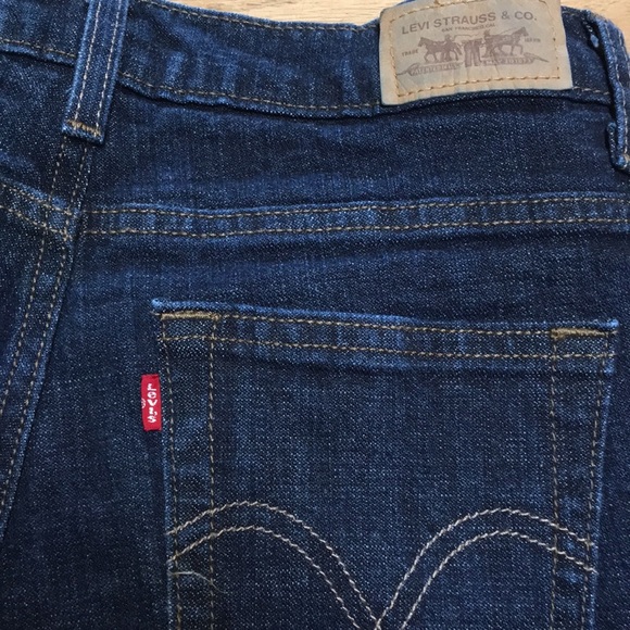 Levi’s Relaxed Bootcut 550 Dark Denim Jeans 8 29 - Picture 5 of 8